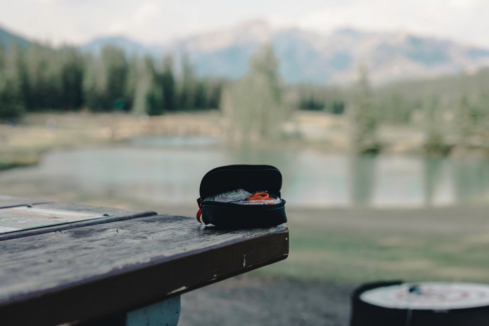 RCS gerecycled nubuck PU etui mailable EHBO-set